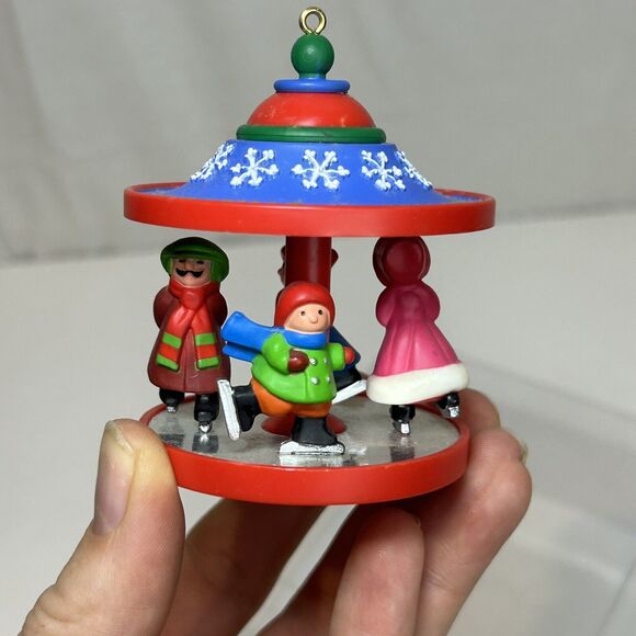 Hallmark Keepsake Ornament "Skaters Carousel" #4 In Series 1981 Christmas - Picture 5 of 8